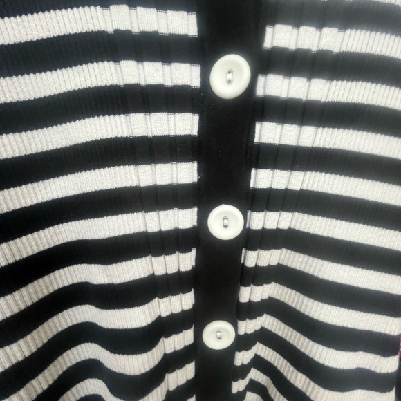 Cable & Gauge Ribbed Stripe Button-Up Cardigan in Black & White - Size L - Picture 4 of 6